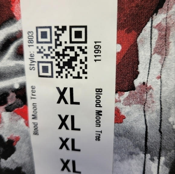 Teeturtle Blood Moon tree t-shirt Black Red XL - Picture 7 of 8
